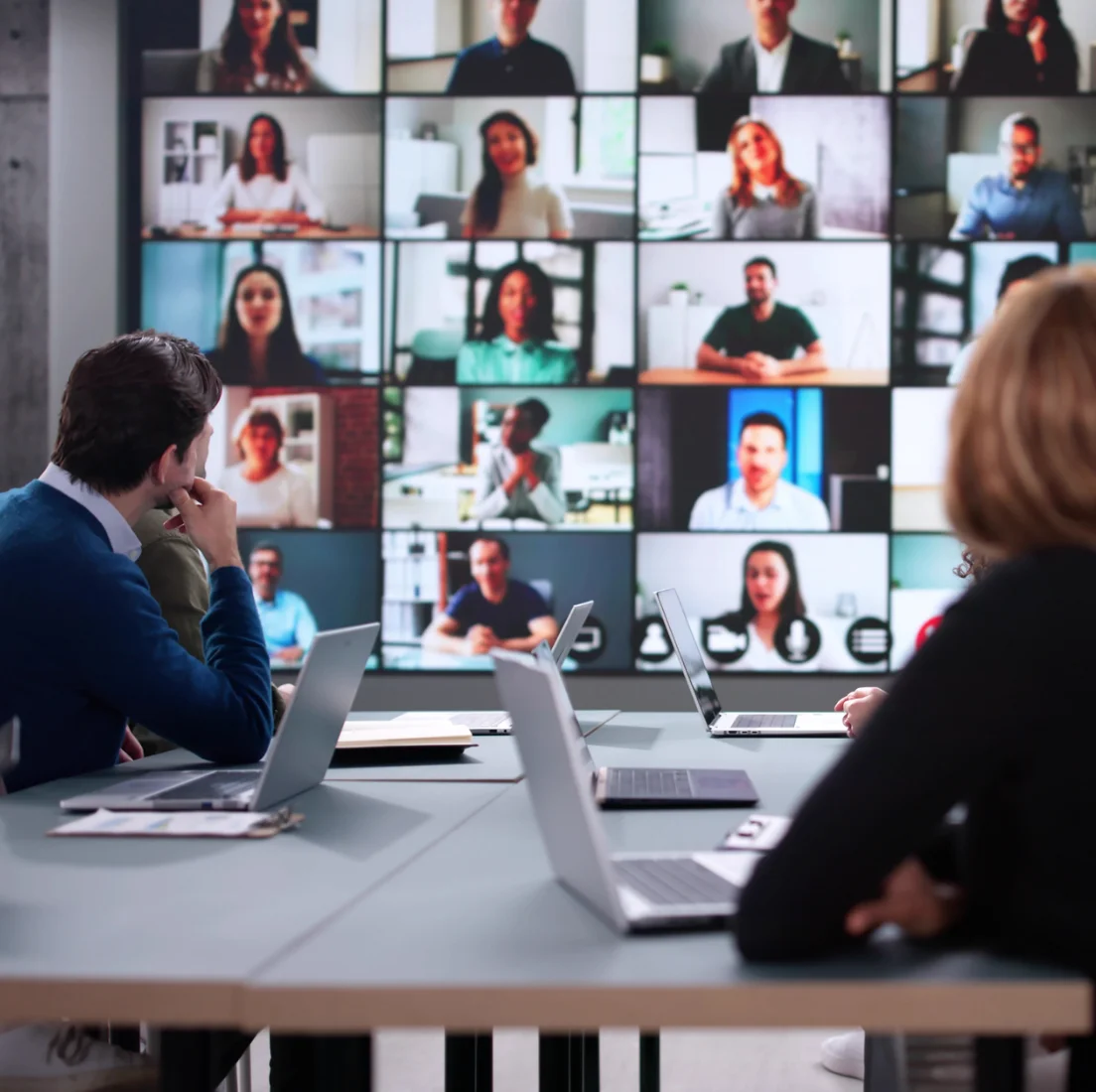 img-sg2-why-choose-teams-essentials