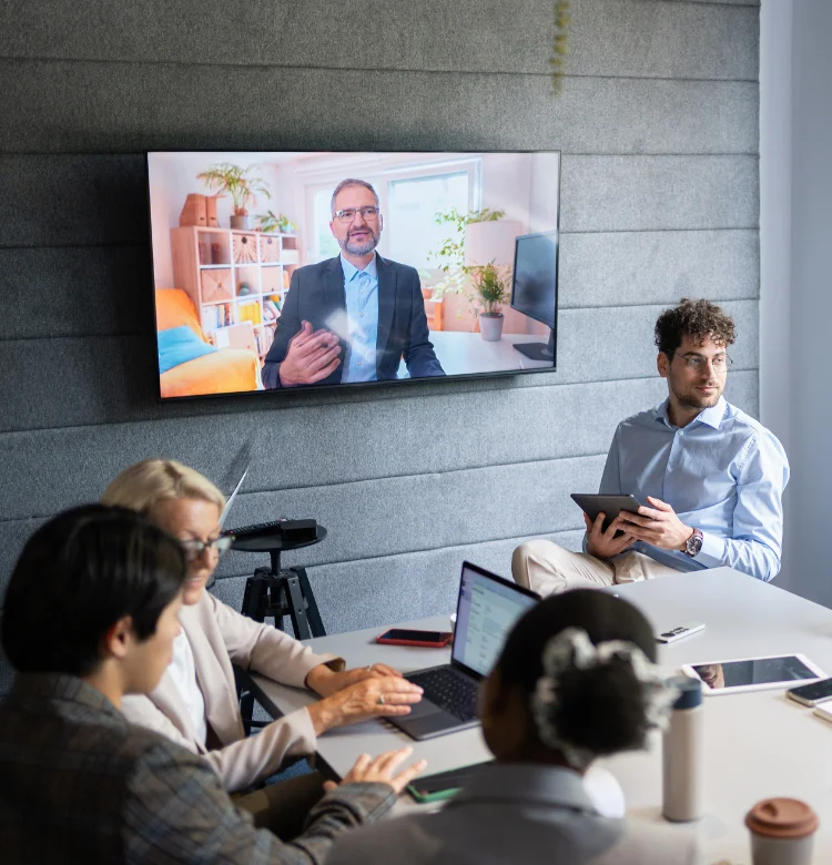 masthead-teams-rooms-mb